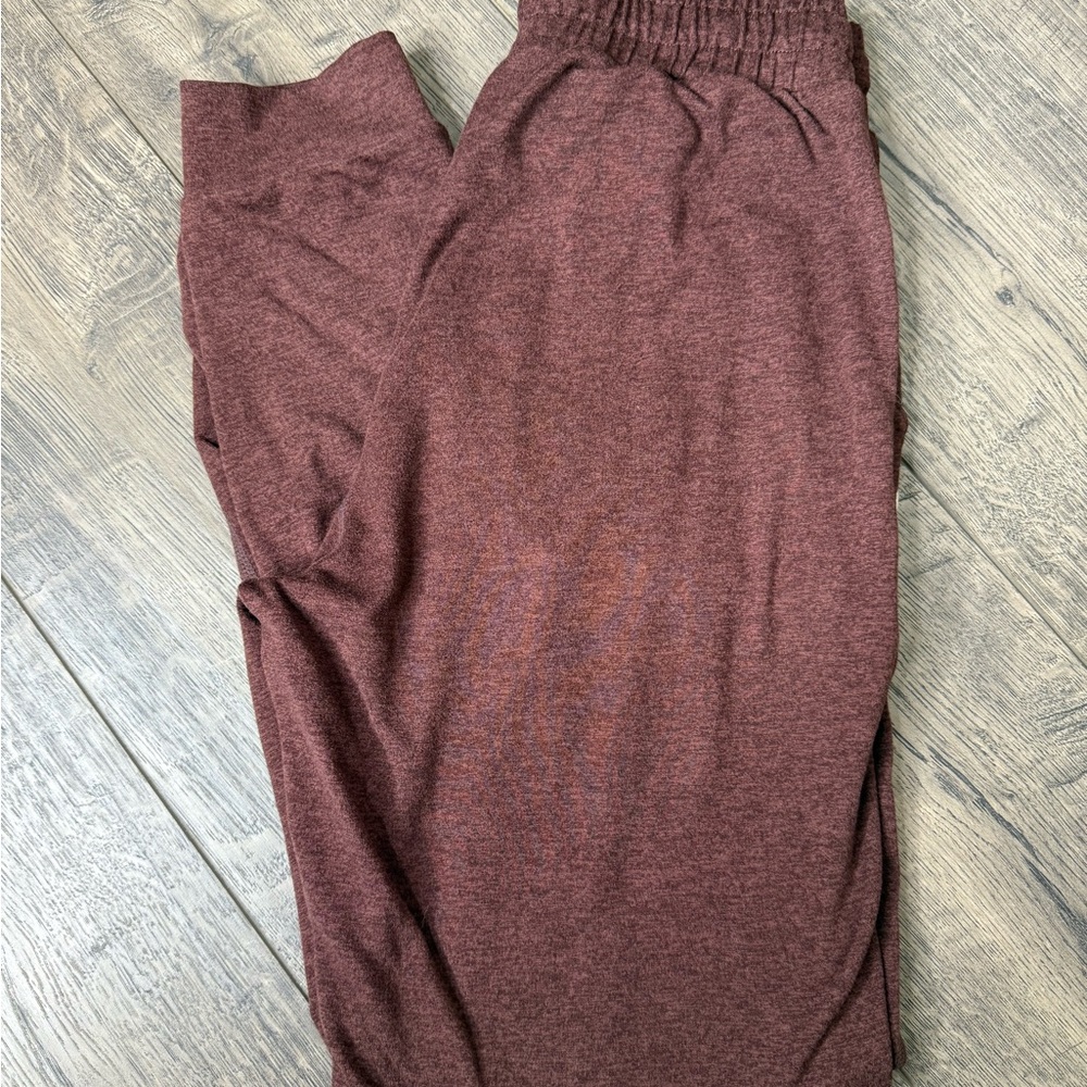Vuori Performance Joggers Size XS ( FOR @jamie1366) - Picture 5 of 9